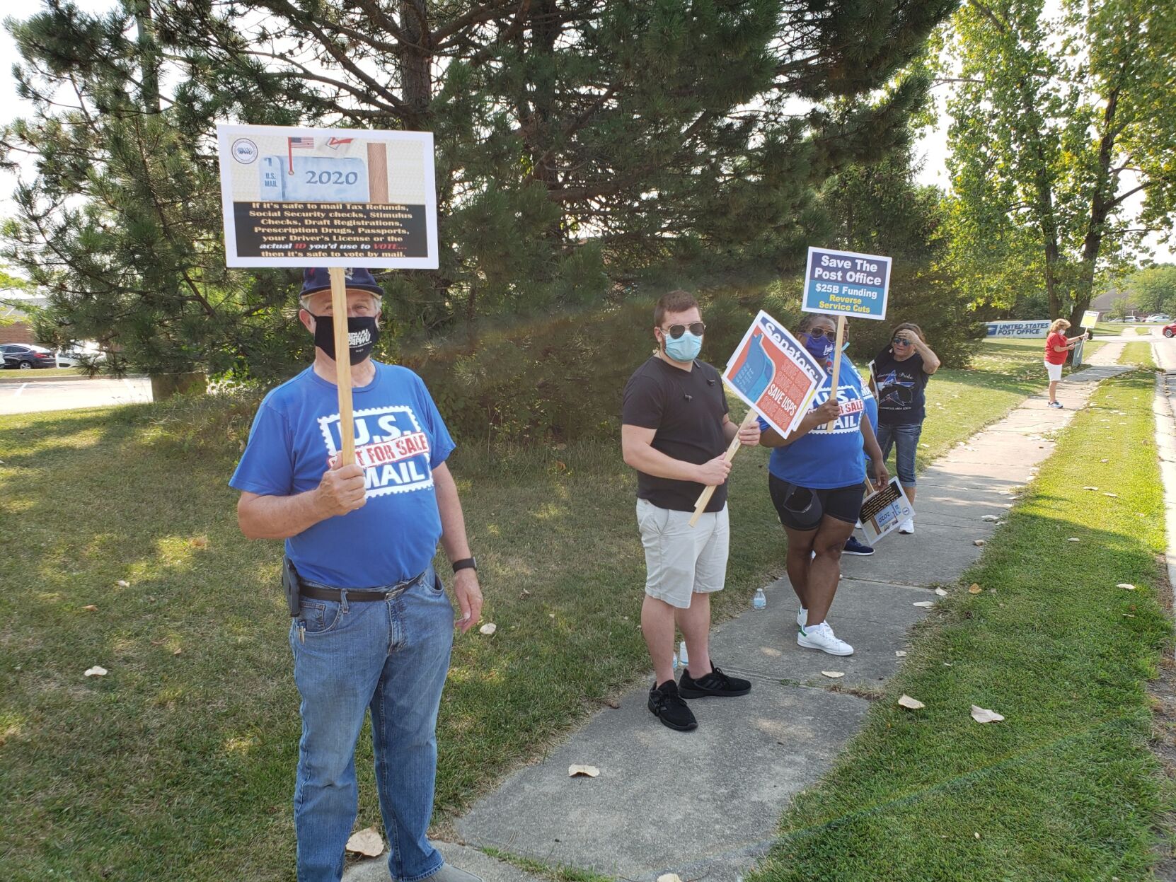 APWU protest at Carmel Post Office, 275 Medical Drive